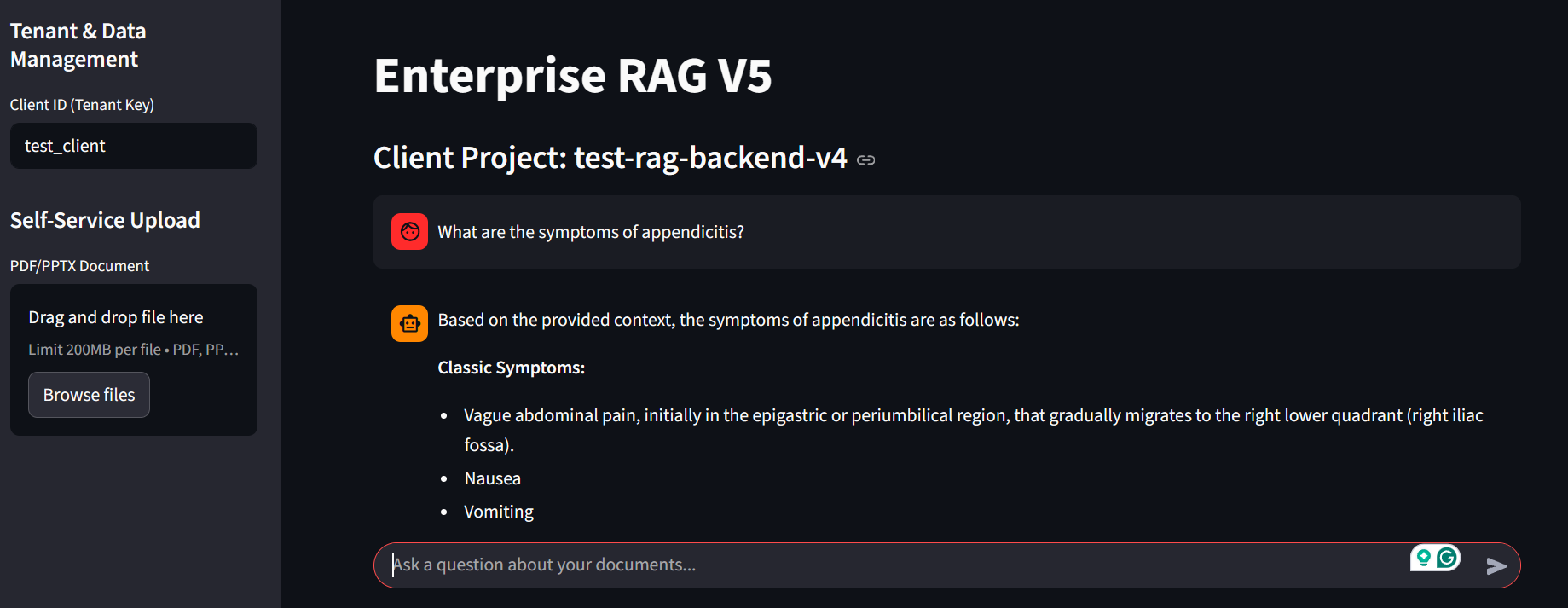 Demo RAG V5 Streamlit application screenshot showing chat experience and document context